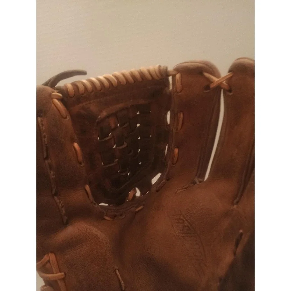 Rawlings Vintage Leather Baseball Glove